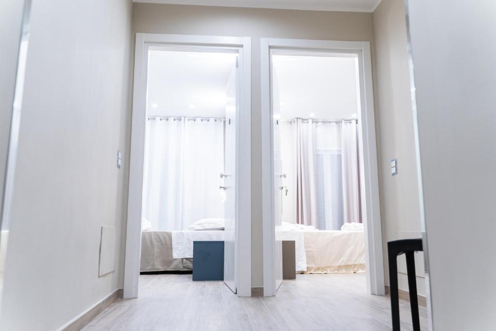 Il corridoio moderno di B&B La Perla